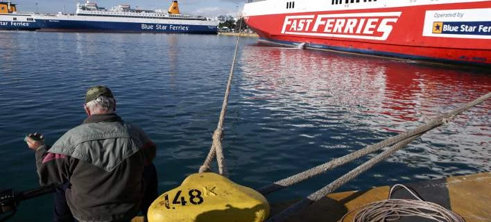 Δεμένα τα πλοία στα λιμάνια αύριο λόγω 24ωρης απεργίας 